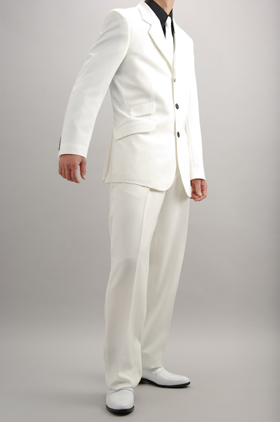 矢沢永吉白いスーツなら上野屋にお任せください。｜3ボタンチェンジポケットシングルスーツ  2タックパンツ【通販、販売、メンズ、ステージ衣装、上野屋シャツ店】