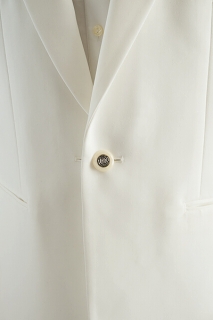 ピーク襟　シングル 1つボタンスーツ サイドベンツ ホワイト ノータックパンツモデル【通販、販売、メンズ、ステージ衣装、上野屋シャツ店】