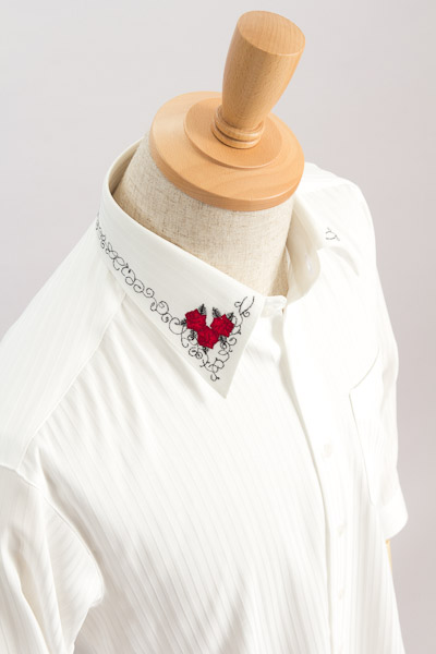 衿刺繍【バラ柄】ストライプシャツ #736 白シャツ×真紅薔薇【通販、販売、メンズ、ステージ衣装、上野屋シャツ店】
