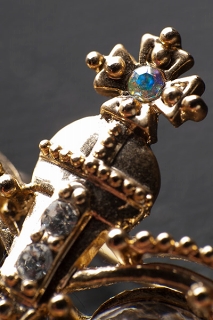 王冠 ブローチ ラインストーン ゴールド ＃1025 | カラオケブローチ